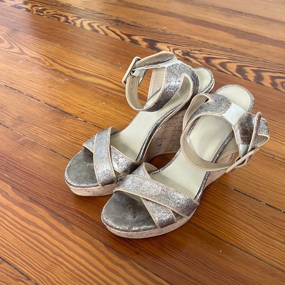 Stuart Weitzman Gold Wedges
